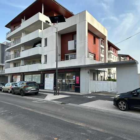 Appartement Cosy Agen Centre Avec Lit King Size Exteriör bild